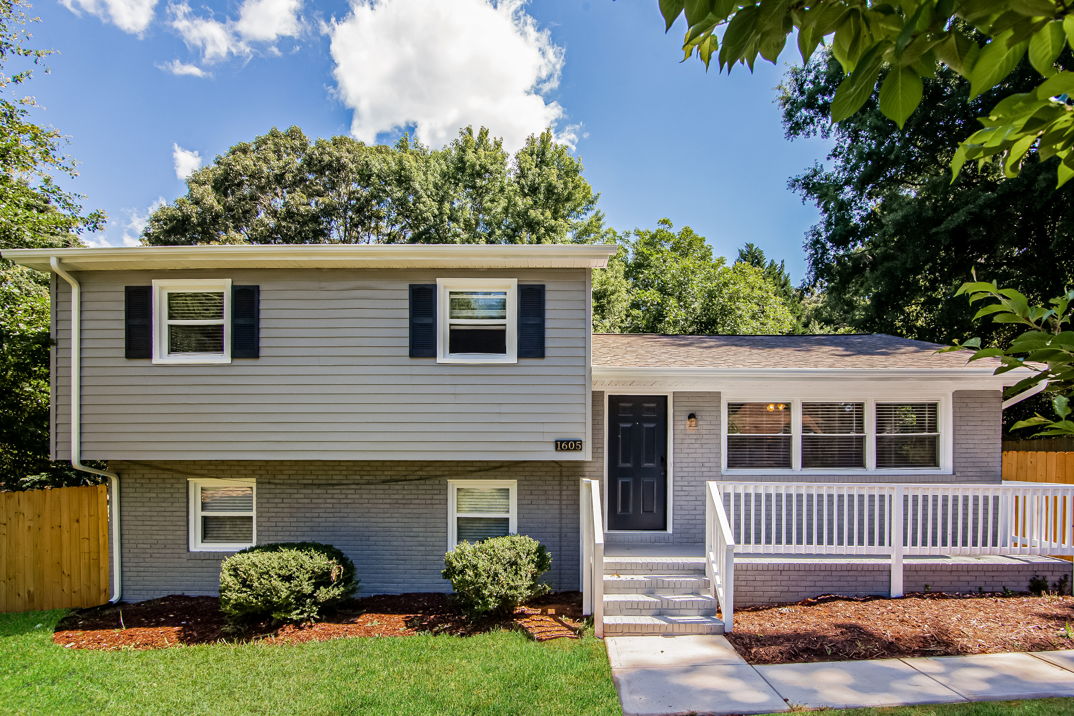 1605 Rolling Meadow Ln Gastonia, NC 28054